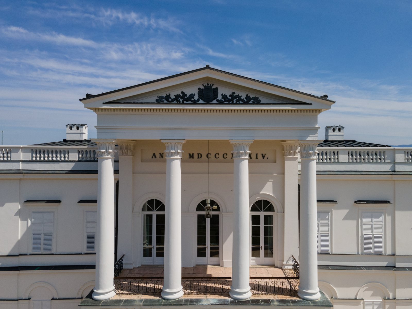 A kastélypark madártávlatból